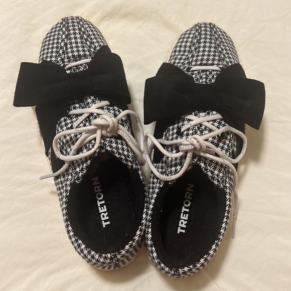 Worn Once! Tretorn B/W check Sneakers with Velvet Box - Picture 4 of 7